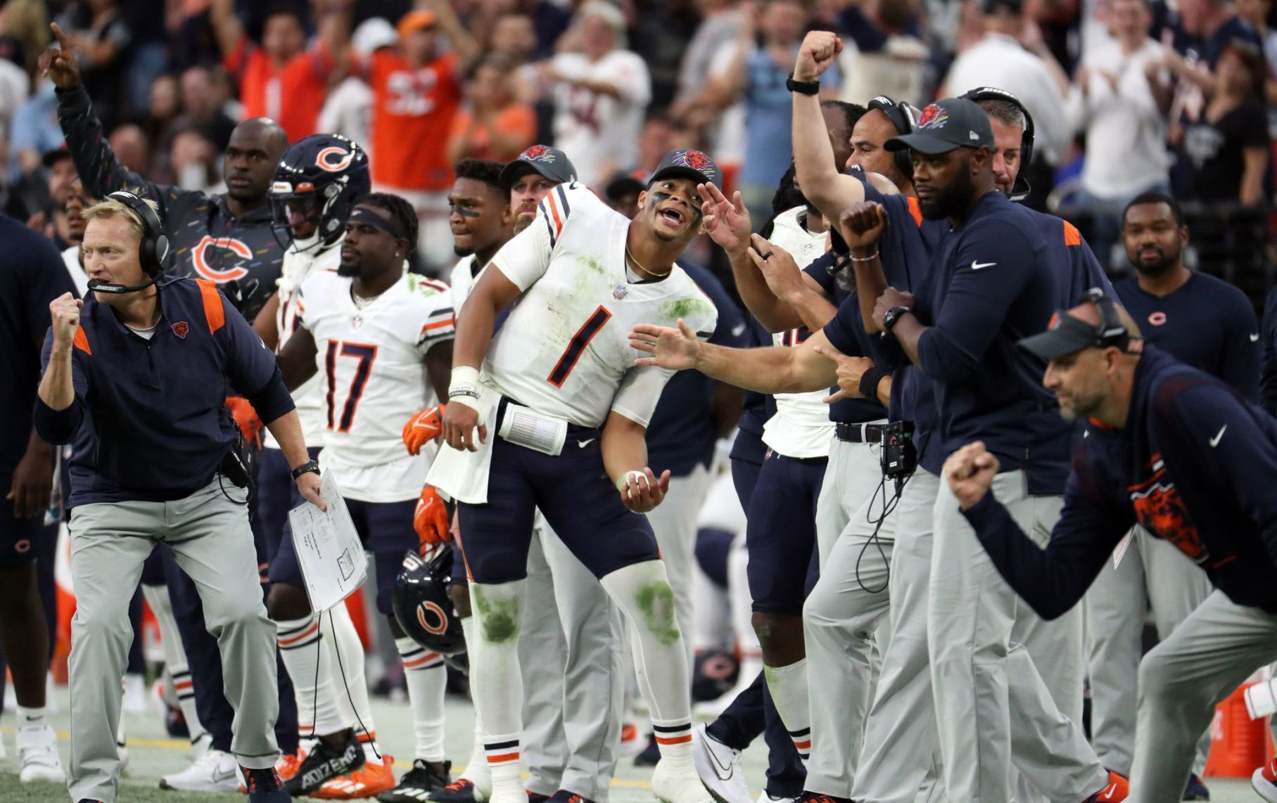 20211010-AMX-SPORTS-WEEK-5-RECAP-CHICAGO-BEARS-3-TB.jpg